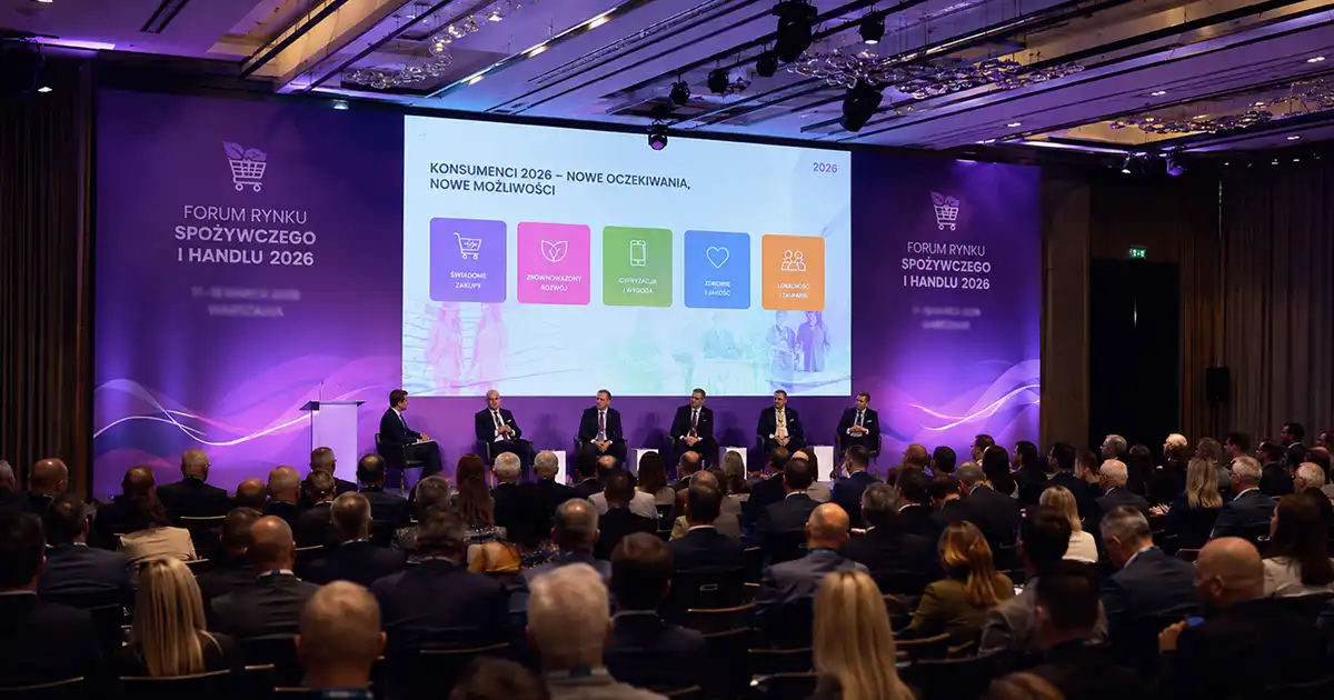Nowoczesna hala konferencyjna podczas forumu rynek spożywczy i handlu w polsce 2026.